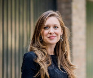 LinkedIn columnist, spreker en dagvoorzitter met viral LinkedIn column 5